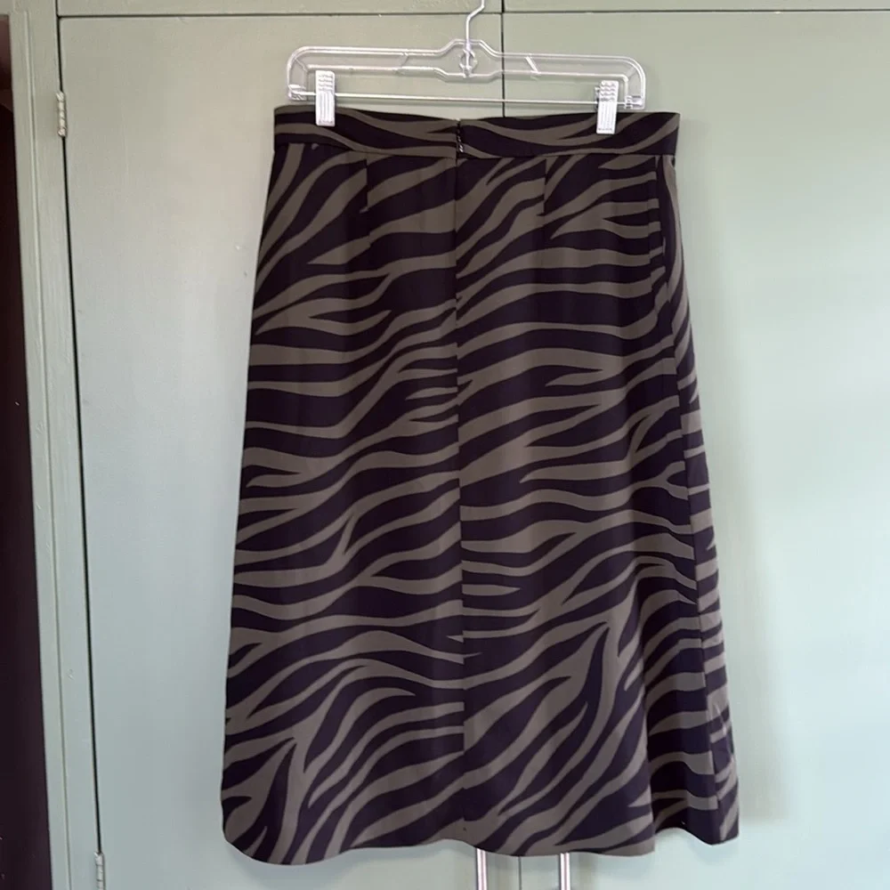NWT Ann Taylor Factory Enchanted Moss Green Black Zebra Slit Pencil Midi Skirt 6 - Picture 2 of 5